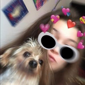 Meet your Posher, Gloria